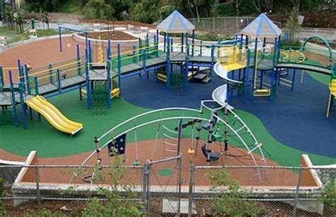 Playground Surfacing | Loose Fill & Unitary Safety Surfacing