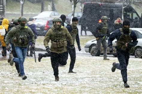 Belarus protesters take to the streets with new tactic - Digital Journal