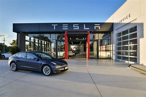 Tesla Showroom and Service Centre, QLD - i2C Architects