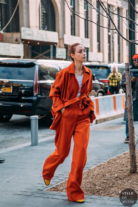 New York Fall 2020 Street Style - STYLE DU MONDE | Street Style Street Fashion Photos Orange