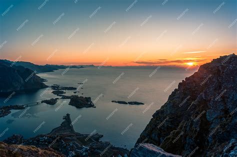 Premium Photo | Reinebringen sunrise landscape in reine, lofoten, norway