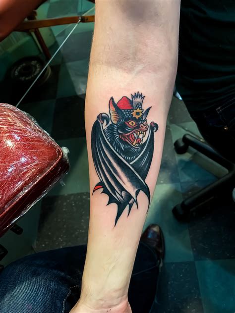 Just got a tattoo of a vampire bat 🦇 : r/batty