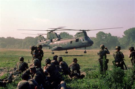 Boeing-Vertol CH-46E Sea Knight - Pearl Harbor Aviation Museum