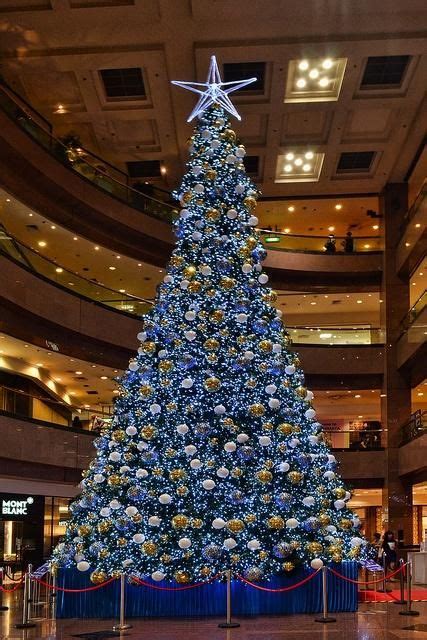 Christmas tree in Singapore | Christmas tree, Christmas tree ...