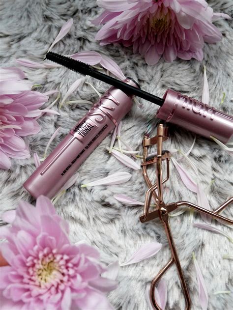 Maybelline Sky High Mascara Review - Class & Glitter