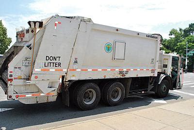 Slow down when passing DSNY trucks | | qchron.com