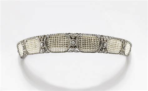 TIARA ART NOUVEAU IN PERLE E DIAMANTI | Jewelry, tiara | Christie's