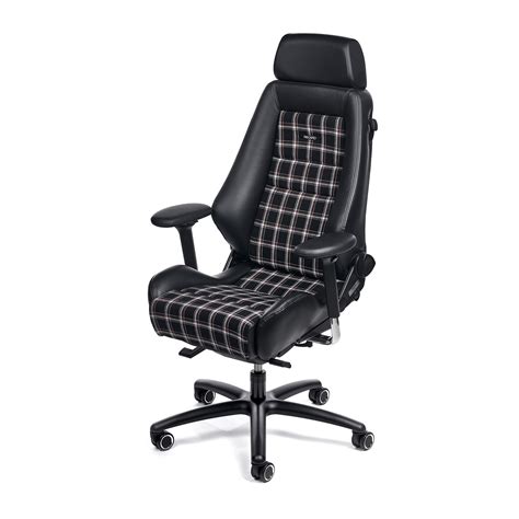 The Recaro Classic LX Star: An Office Chair For Petrolheads