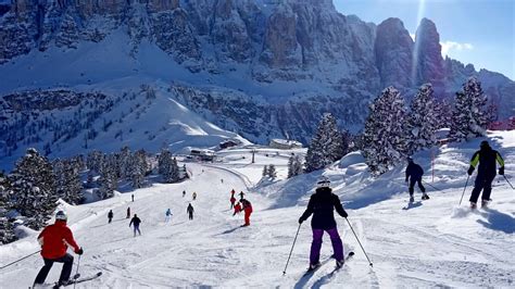 Skiing Italy in the Dolomites – Dolomites Ski Tours
