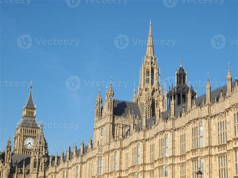 Houses of Parliament 5381543 Stock Photo at Vecteezy