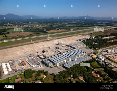 Girona costa brava airport hi-res stock photography and images - Alamy