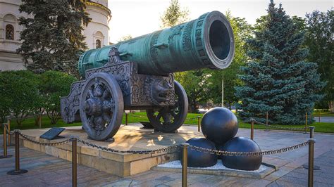 The Tsar Cannon: A gigantic gun designed to defend the Kremlin - Russia ...