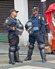 Category:Men wearing baseball caps in Mexico - Wikimedia Commons