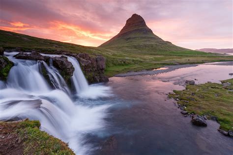 Kirkjufell – Mountain Field Guide