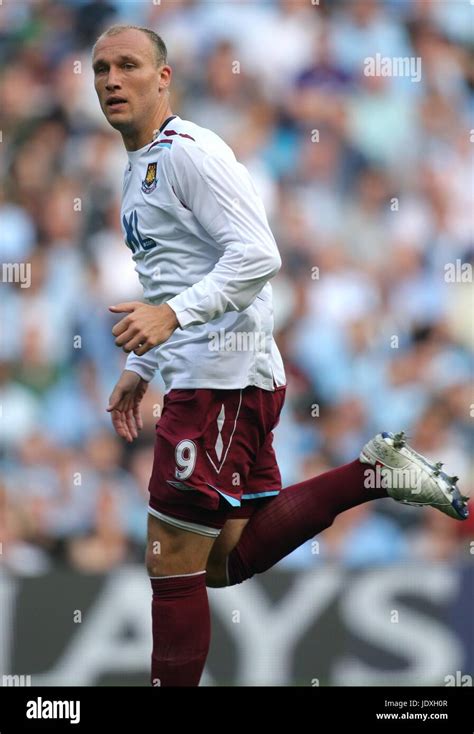 DEAN ASHTON WEST HAM UNITED FC CITY OF MANCHESTER STADIUM MANCHESTER ...