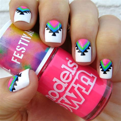 Cute Festival nails for Morgan! Aztec Nail Designs, Aztec Nail Art, Tribal Nails, Fall Nail Art ...