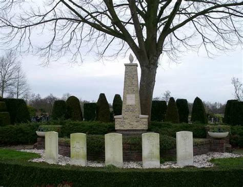 Burgum - Royal New Zealand Air Force war graves in Fryslân