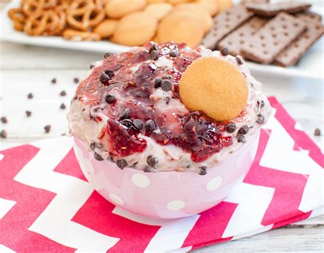 Raspberry Dip with Chocolate Chips {5 minutes} - Dip Recipe Creations