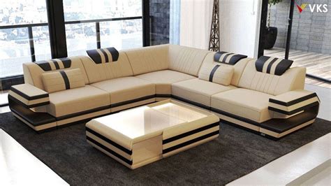 Living Room Layout With Sofa And Two Oversized Chairs - Neutral Modern ...