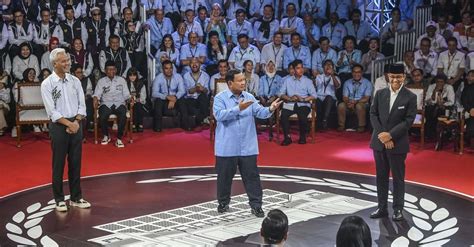 Rangkuman Debat Capres 2024 Tadi Malam Anies, Prabowo, Ganjar