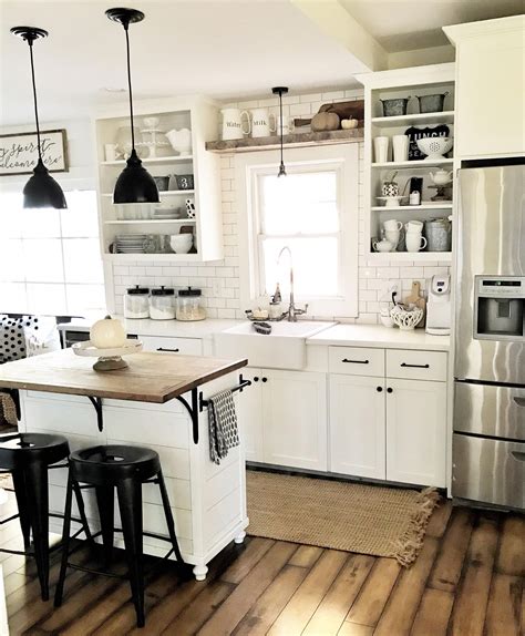 11 Farmhouse White Kitchen Cabinets Ideas - DHOMISH