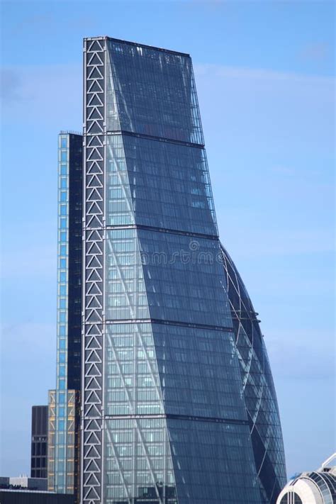 The Leadenhall building editorial photography. Image of gherkin - 43074552