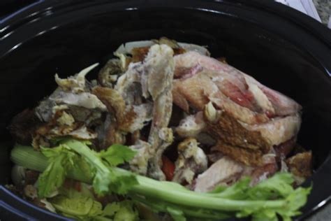 Cook, Create and unComplicate: Crock Pot Homemade Chicken Broth