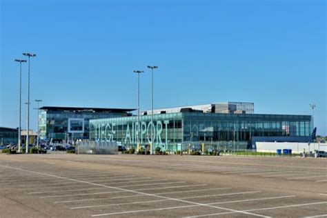 Customs officers at Liege Airport step up strikes as cargo backlogs ...