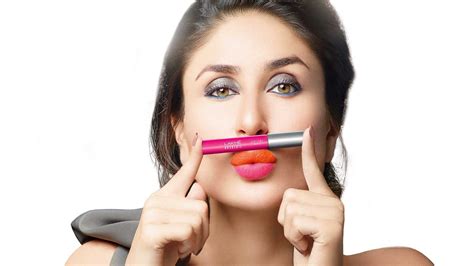 Kareena Kapoor Khan is majorly crushing on this lipstick | Vogue India