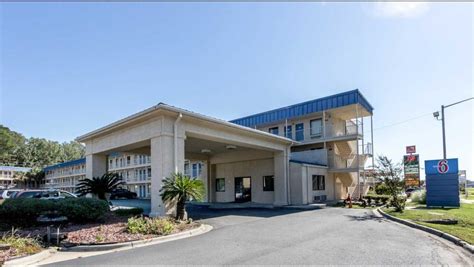 MOTEL 6® POOLER, GA - SAVANNAH AIRPORT - Pooler GA 1016 Us Highway 80 East 31322