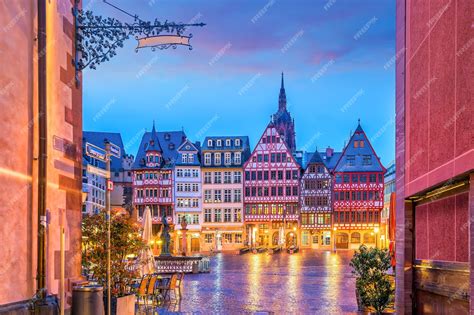 Premium Photo | Old town square romerberg in frankfurt, germany at twilight