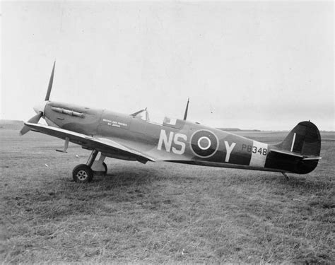 Spitfire pilots and aircraft database - Spitfire P8348