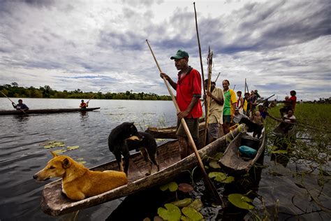 Papua New Guinea - Culture in Transition — Brent Stirton