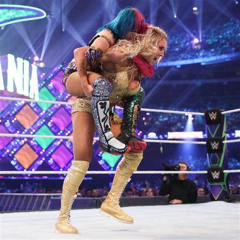 Wrestlemania 34 ~ Charlotte Flair vs Asuka - WWE Photo (41293987) - Fanpop