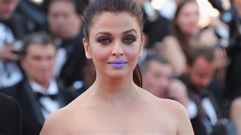 The Internet can't stop talking about Aishwarya Rai's purple lips at ...