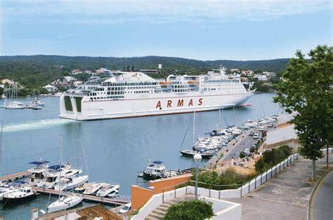 Ferry de Barcelona Menorca, recorriendo las islas Baleares - easyDest