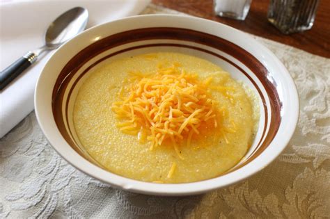 How to Prepare Stone-Ground Yellow Grits {Recipe} | Natural Chow