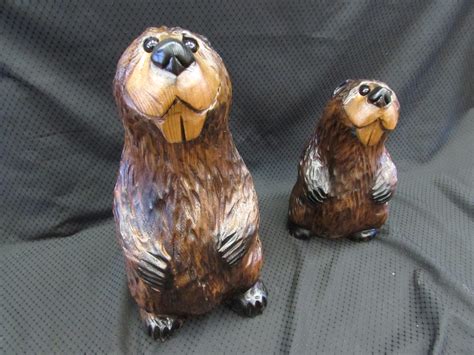 Carved Beavers - Sisters Log Furniture