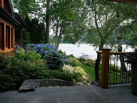 Lake House Landscaping - Marian-Nickjonasytu