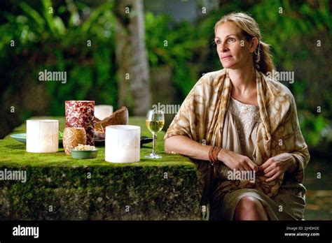 JULIA ROBERTS, EAT PRAY LOVE, 2010 Stock Photo - Alamy