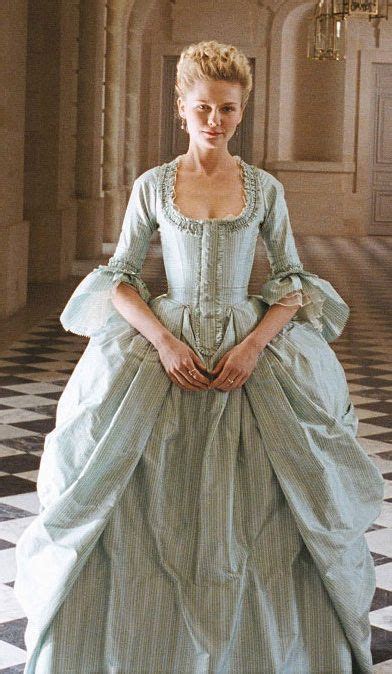 Marie Antoinette di Sofia Coppola | Rococo fashion, Historical dresses, 18th century dress