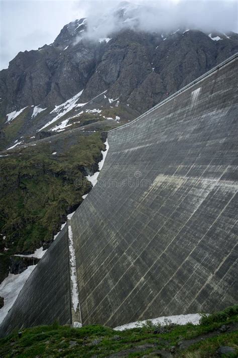 La Grande-Dixence dam stock image. Image of mountains - 148445673