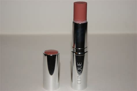 Clinique Blushwear Cream Stick in Shy Blush - Review | The Sunday Girl