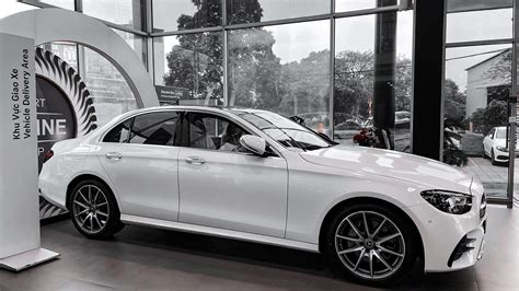 Mercedes E300 AMG 2024: Giá lăn bánh và khuyến mãi T08/2024