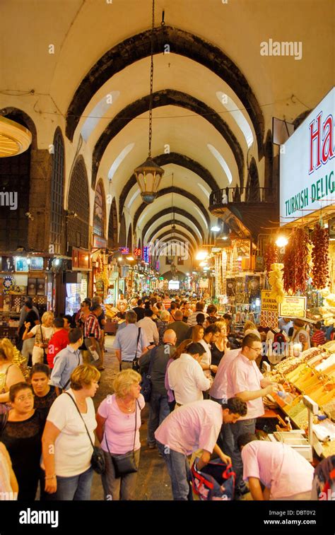 Spice Market in Istanbul, Turkey Stock Photo - Alamy