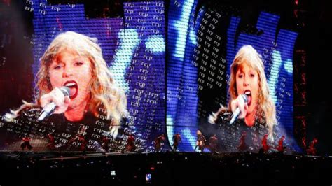 REVIEW: Taylor Swift’s Lincoln Financial Field show starts building a new ‘Reputation’ – The ...