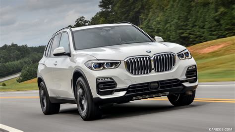 BMW X5 | 2019MY xDrive30d (US-Spec) | Front Three-Quarter