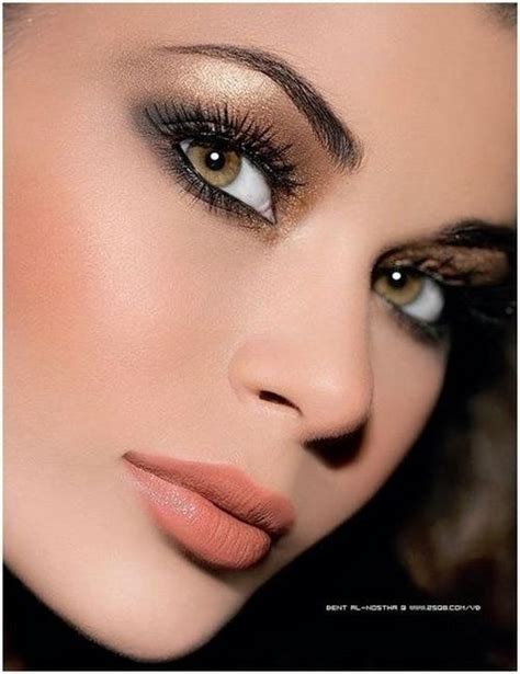 hazel eyes with gold eye make up Eye Makeup for Hazel Eyes | Beauty | Hazel eye makeup, Eye ...