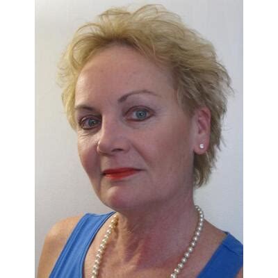 Linda Walton, Wilton Manors, FL Real Estate Broker Associate - RE/MAX ...