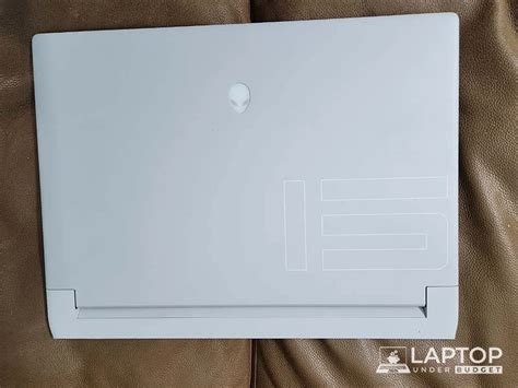 Alienware x15 R2 Review - Too Thin to Handle!